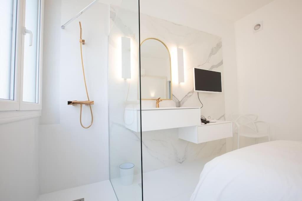 Apartment Luxe Sur Le Port Marseille